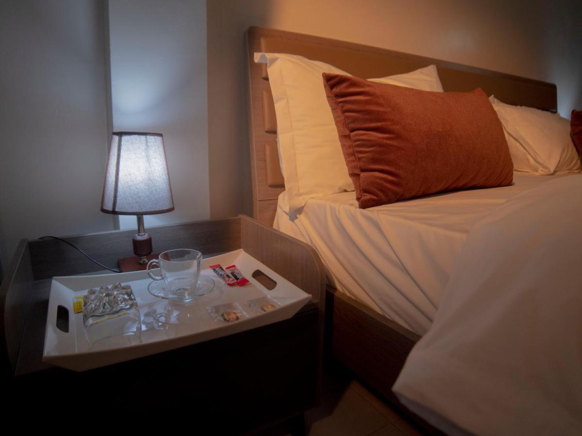 Urban Hotel Нуакшот Экстерьер фото