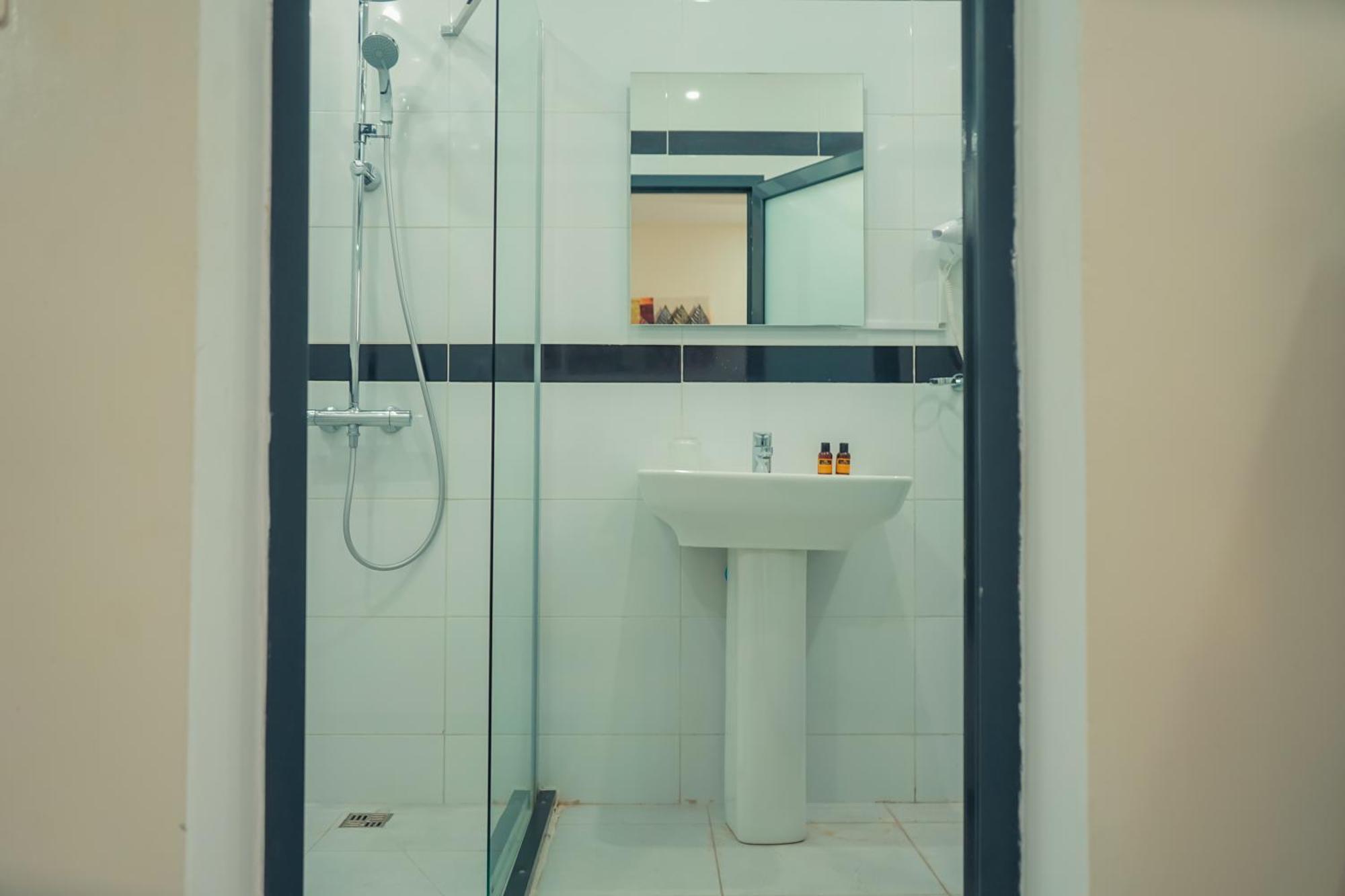 Urban Hotel Нуакшот Экстерьер фото